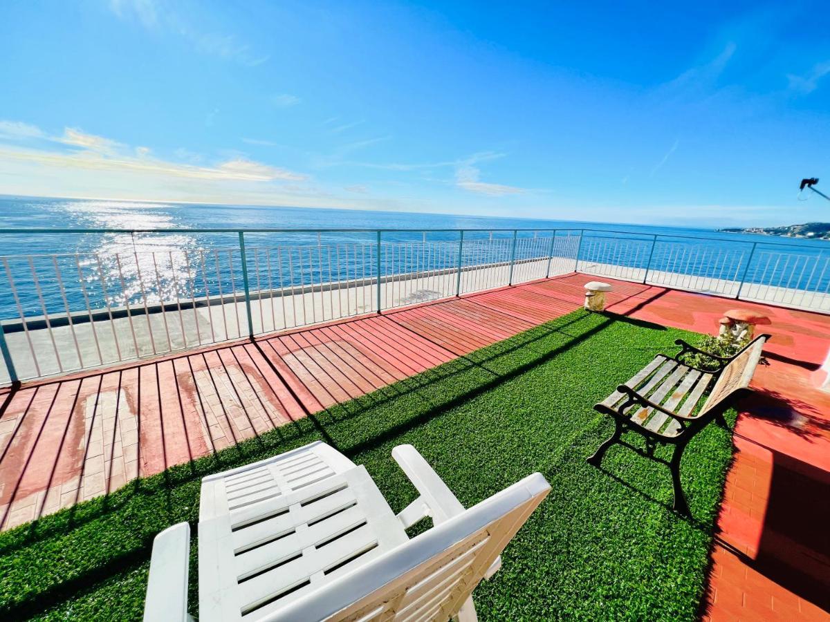 Suite Sunset 7 - Fronte Mare Санремо Экстерьер фото