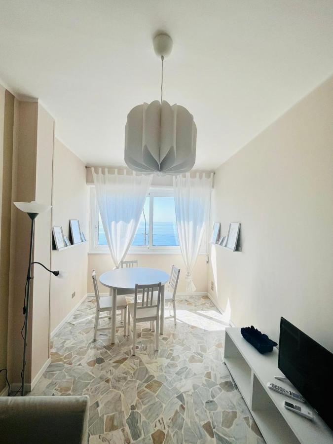 Suite Sunset 7 - Fronte Mare Санремо Экстерьер фото