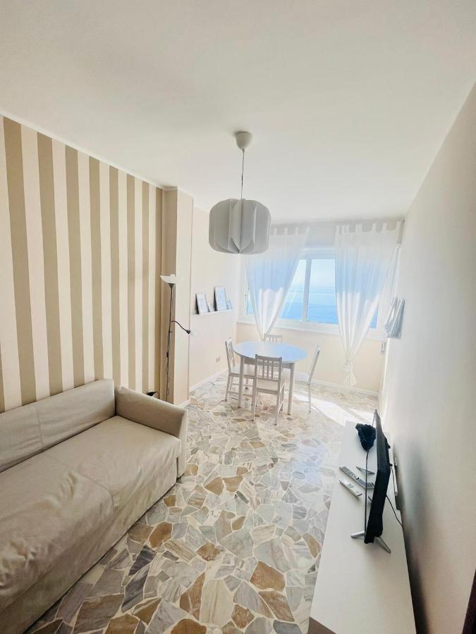 Suite Sunset 7 - Fronte Mare Санремо Экстерьер фото